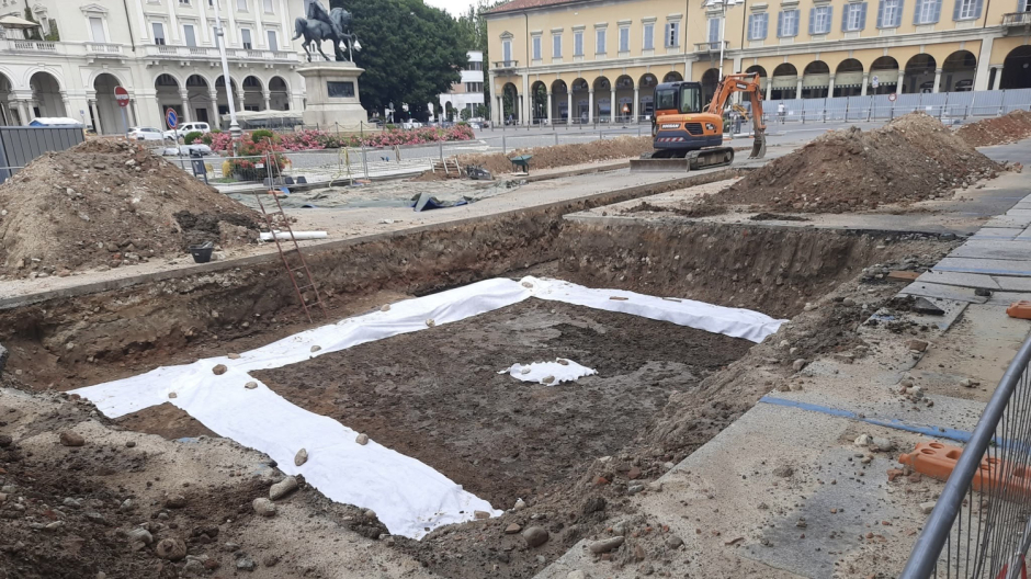 Novara, proseguono gli scavi in piazza Martiri